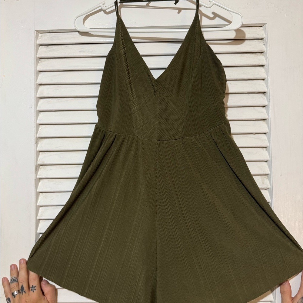 Zara Olive Green V-Neck Romper - Picture 6 of 7